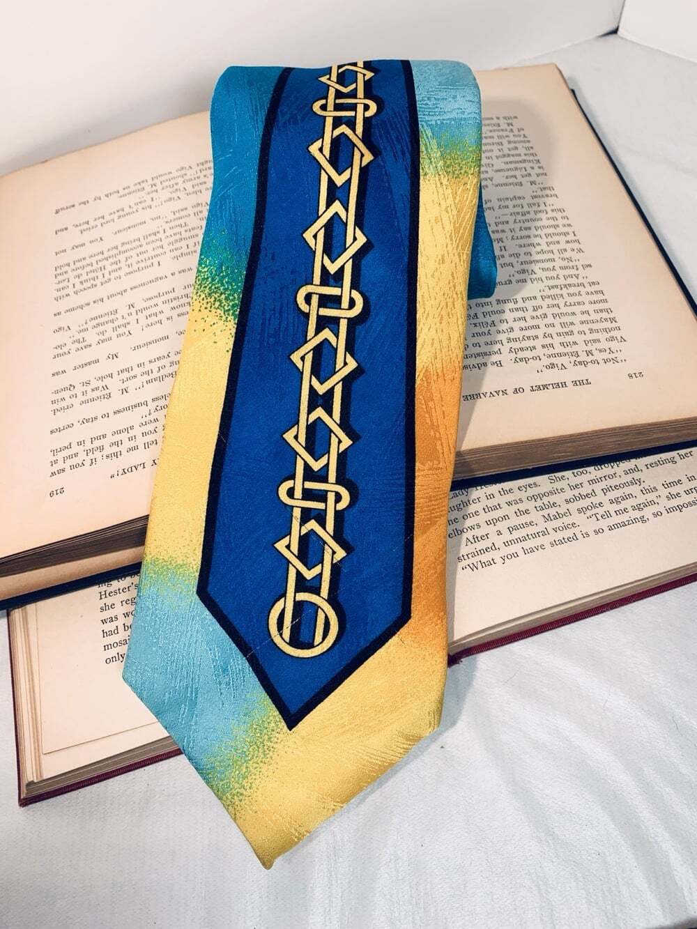 Rush Limbaugh No Boundaries Gold Chain Scrolling Design Silk Men's Neck Tie USA